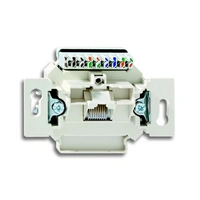 0221-507^GNIAZDO PRZYŁĄCZENIOWE UAE, RJ45 KAT. 6E NIEEKRANOWANE, Z POKRYWĄ KĄTOWĄ, POJEDYNCZE ZŁĄCZE 8-PINOWE, 8 (8)