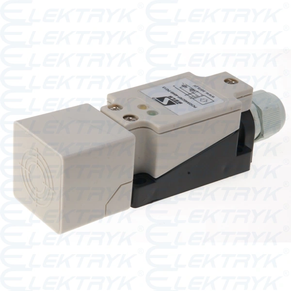 PCIDX15ZRPW4040PG13 czujnik ind., 15mm, 40x40x142, PBT, wbud., PNP, NO+NC, PG13, 10-30VDC, L142.